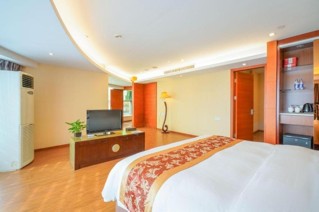 ฟีนิกซ์ ฮอตสปริง รีสอร์ต ซูโจว Hotel Zhangjiagang ภายนอก รูปภาพ