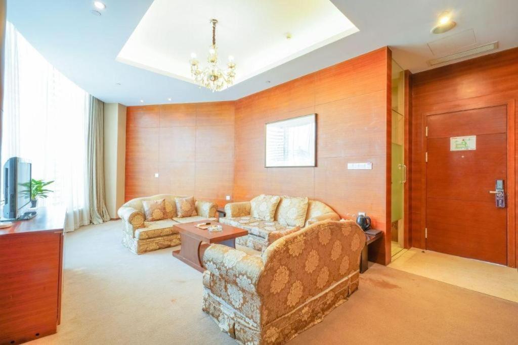 ฟีนิกซ์ ฮอตสปริง รีสอร์ต ซูโจว Hotel Zhangjiagang ภายนอก รูปภาพ