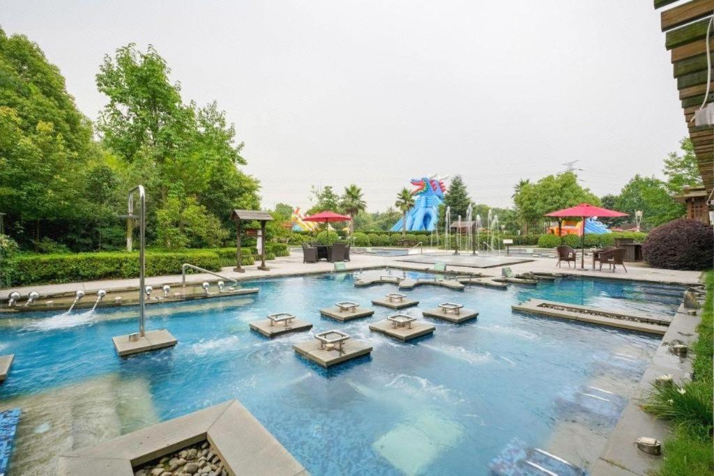 ฟีนิกซ์ ฮอตสปริง รีสอร์ต ซูโจว Hotel Zhangjiagang ภายนอก รูปภาพ