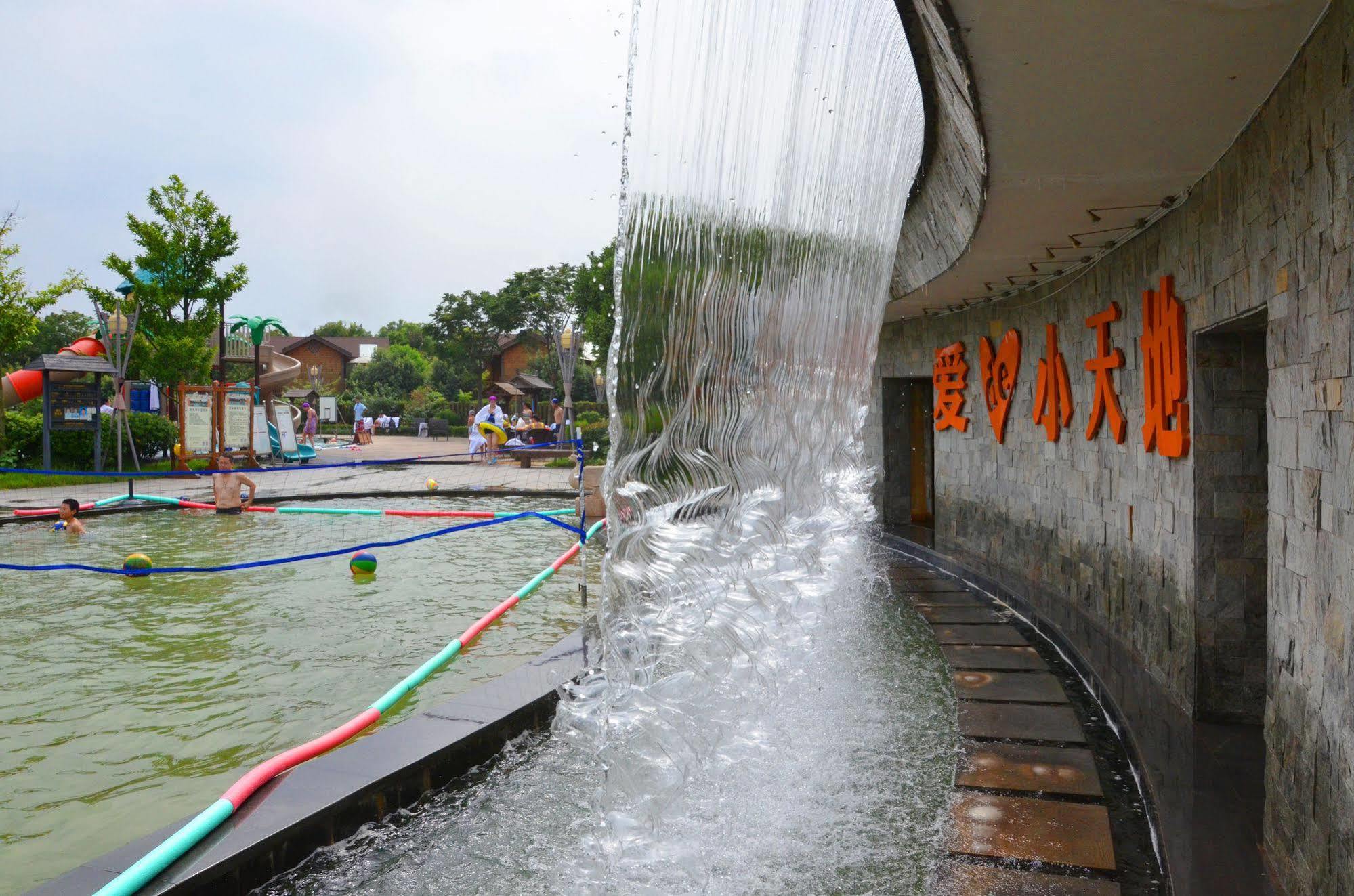 ฟีนิกซ์ ฮอตสปริง รีสอร์ต ซูโจว Hotel Zhangjiagang ภายนอก รูปภาพ